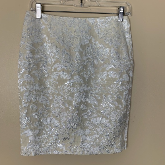 FOREVER 21 • Brocade Pencil Skirt - Picture 1 of 6
